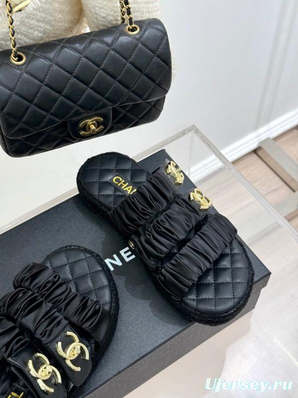 2025 Women Chanel Black Leather Slippers CC Logo KFY00230