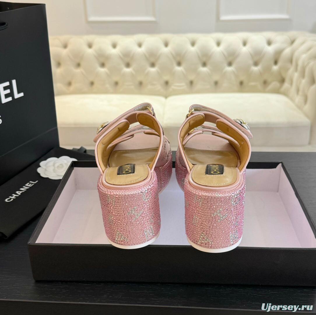 2025 Slippers Chanel Pink Leather Wedge Sandals LY00330