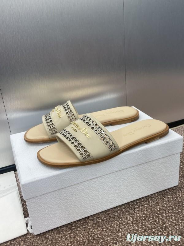 2025 Women Dior Beige Leather Slippers KFY00300