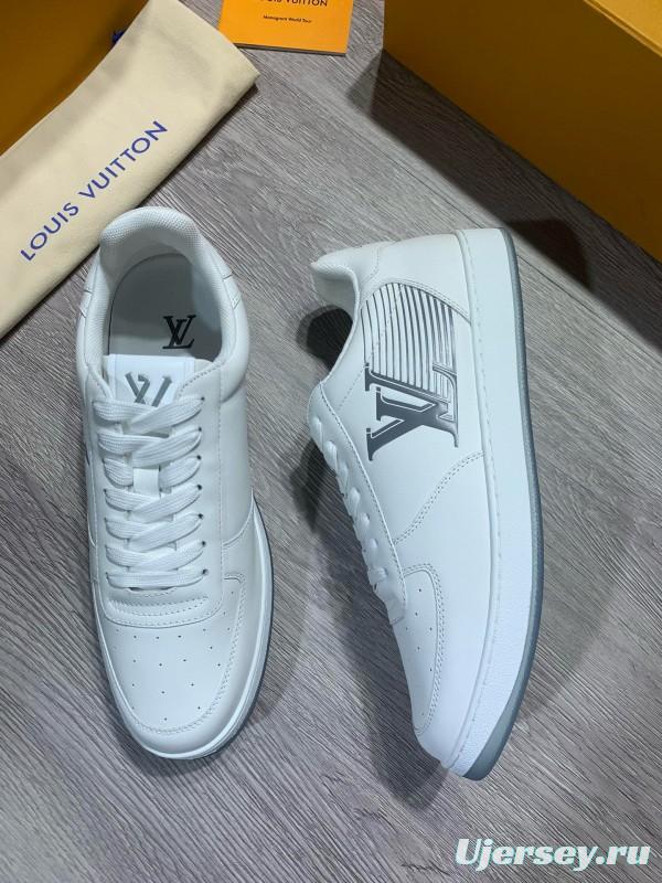 2024 Men Louis Vuitton White Leather Sneakers MJ00380