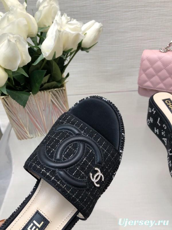 2025 Slippers CHANEL Black Fabric Slippers LY00320