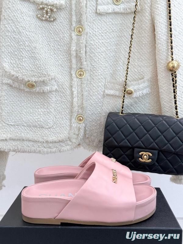2025 Slippers Chanel Pink Leather Slippers