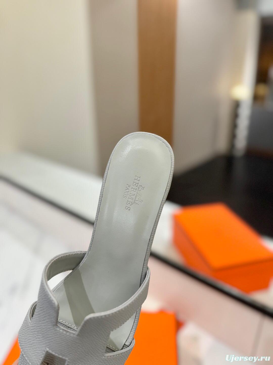 2025 Women Hermès Grey Leather Heeled Slippers