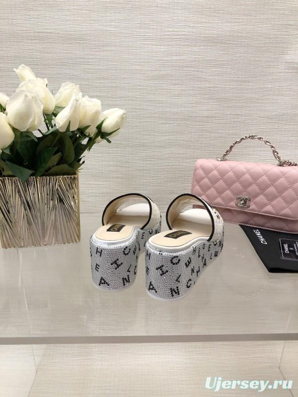 2025 Slippers Chanel White Black Fabric Platform Logo LY00320