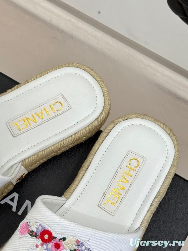 2025 Women Chanel White Embroidered Cotton Slippers KFY00230