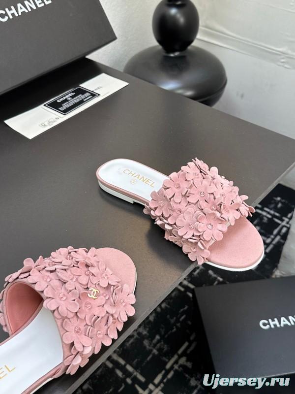2025 Women Chanel Pink Suede Slippers