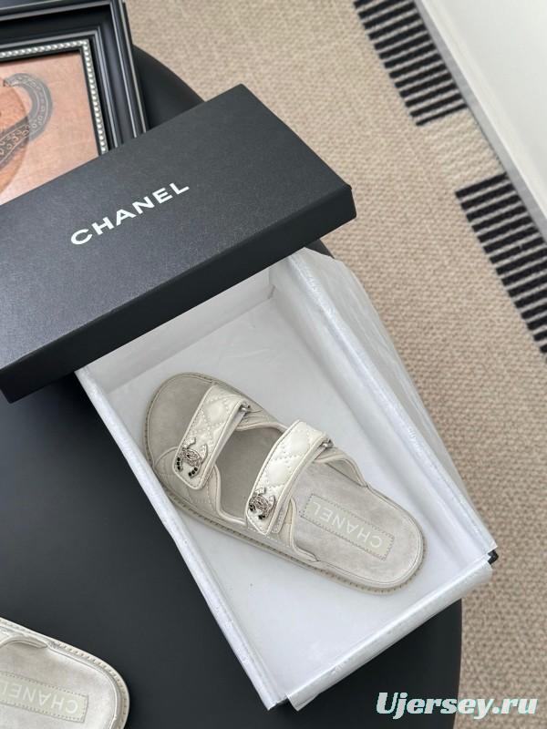 2025 Women Chanel White Leather Sandals LY00310