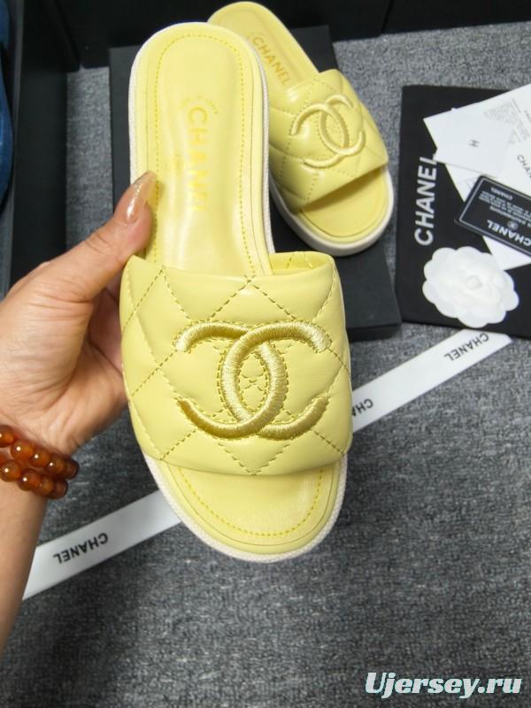 2025 Women Chanel Yellow Leather Slippers LY00250