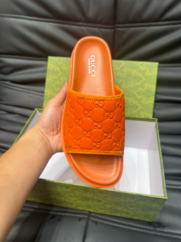 2024 Slippers Gucci Orange Rubber Slippers MJ00200