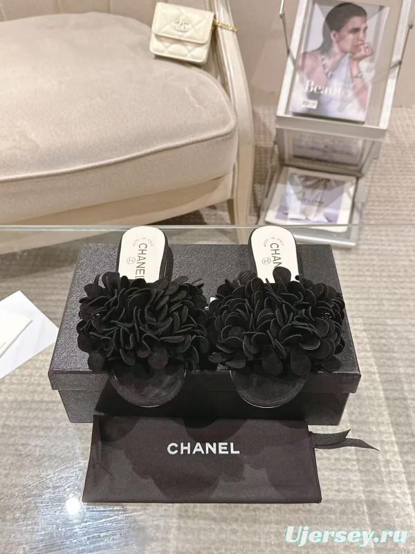 2025 Women Chanel Black Suede Mule Floral B2032-2