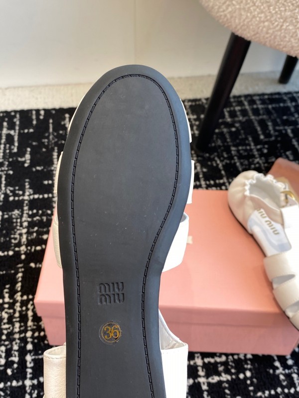 2025 Women Miu Miu White Calf Leather Flat Sandals