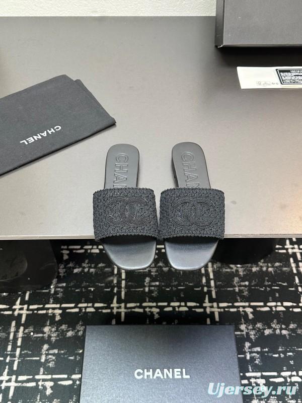 2025 Slippers CHANEL Black Fabric Slippers