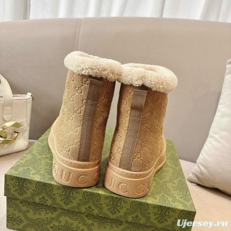 2024 Women Gucci beige suede snow boots with shearling lining MJ00350