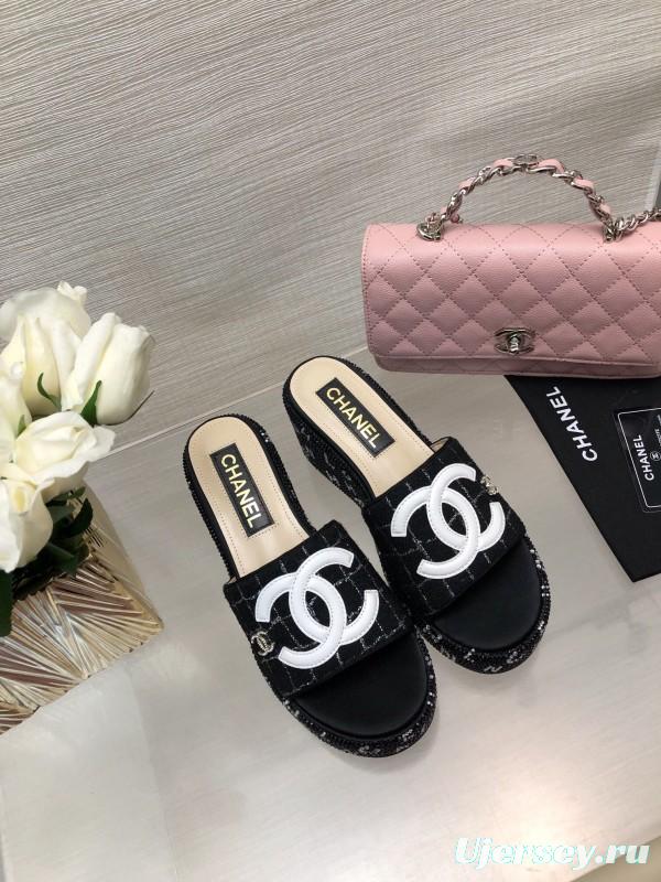 2025 Women Chanel Black Fabric Wedge Platform Slippers LY00320