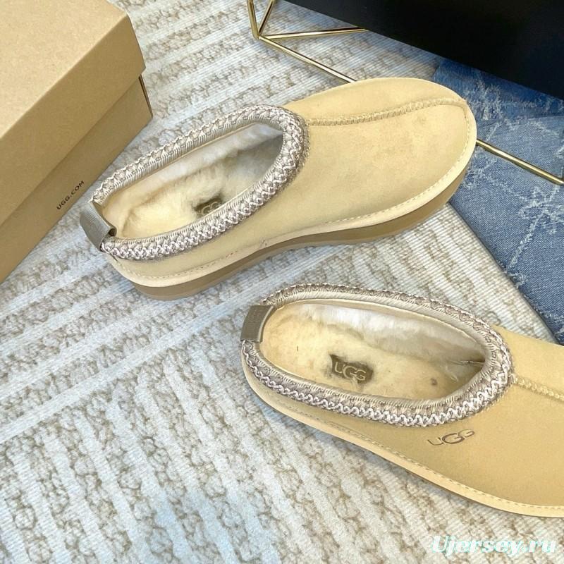 2024 Women UGG Beige Suede Platform Slip-On MJ00230