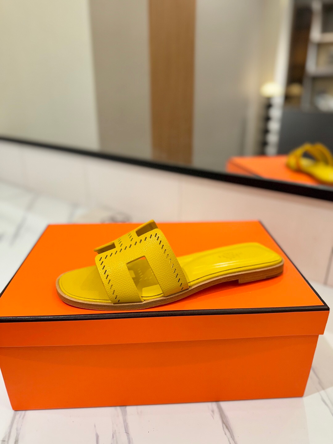 2025 Women Hermès Yellow Leather Slippers