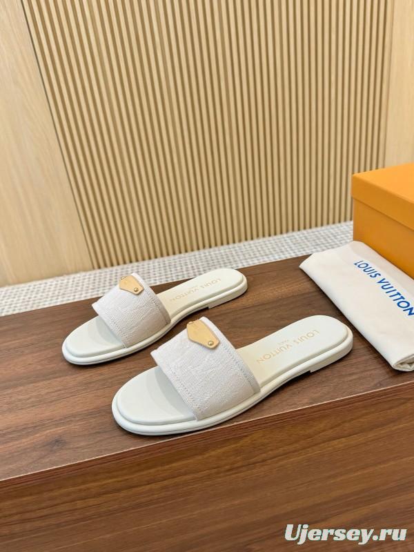 2025 Women Louis Vuitton White Leather Slippers LY00200