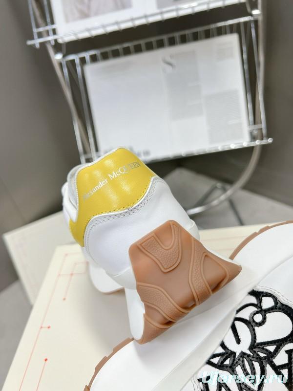 2023 Unisex Alexander McQueen White Yellow Leather Sneakers Seal Logo MJ00370