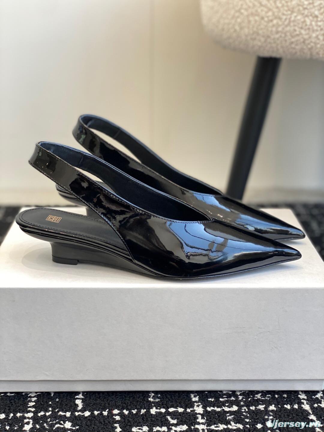 2025 Women Toteme Black Patent Leather Slingback Pumps