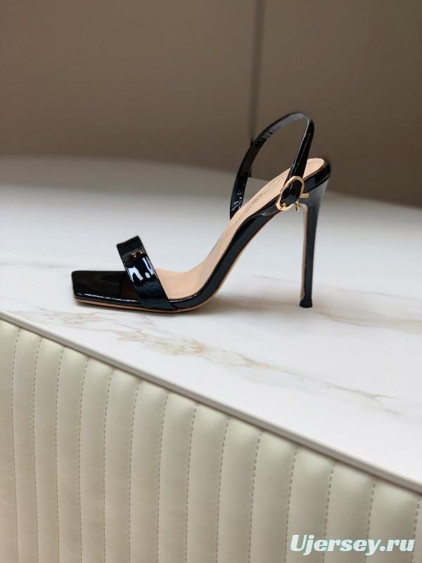 2025 Women Gianvito Rossi Black Patent Leather Slingback Sandals