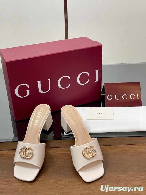 2025 Women Gucci Beige Leather Block Heel Sandals GG Crystal Buckle LY00280