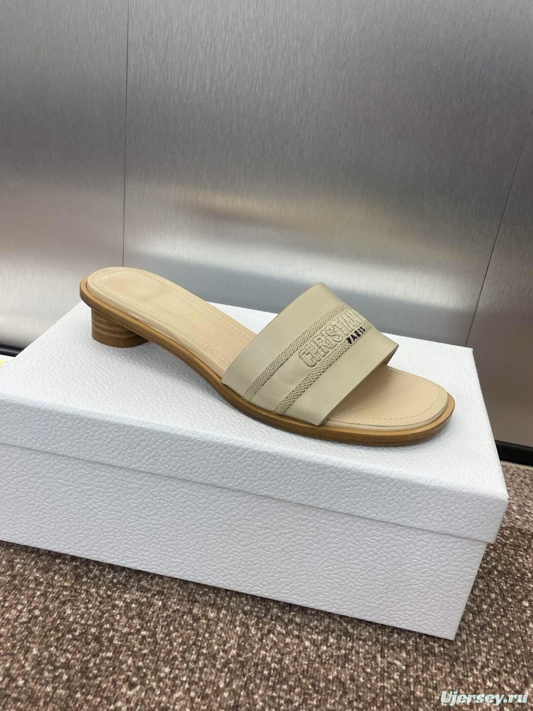 2025 Women Dior Beige Leather Slippers Embroidered KFY00300