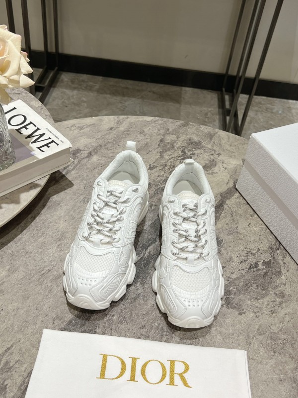 2025 Women Dior White Fabric Running Shoes KFY00370