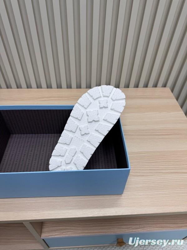 2025 Women Prada White Leather Slippers KFY00280