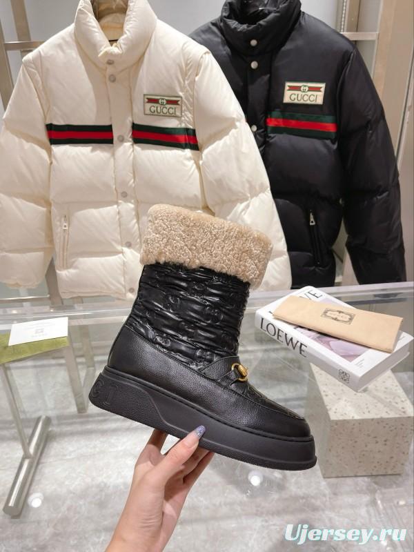 2024 Women Gucci Black Sheepskin Snow Boots Metallic Hardware MJ00420