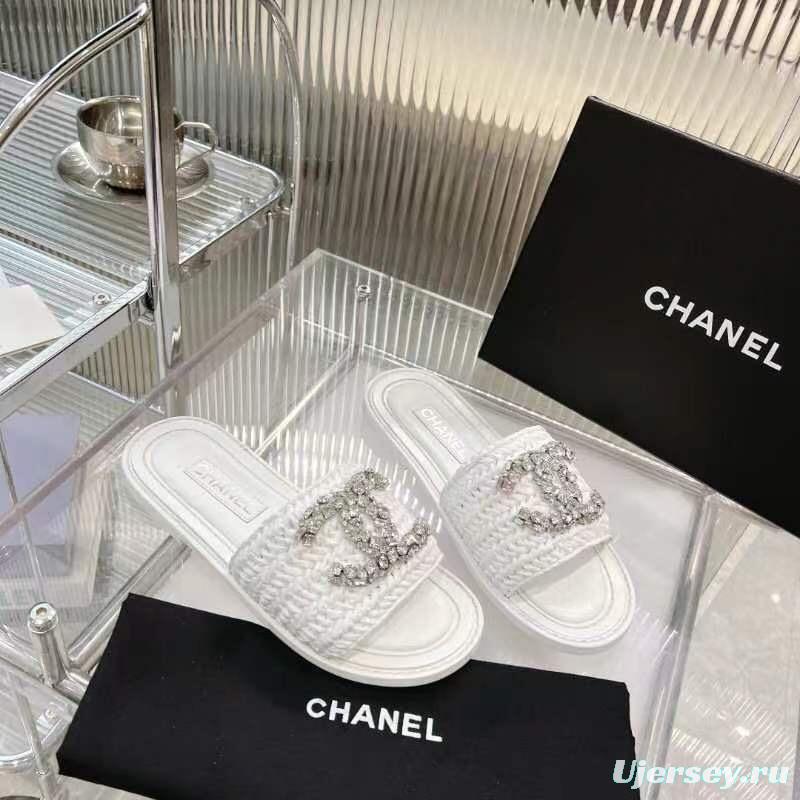 2025 Slippers Chanel White Raffia Crystal LY00270