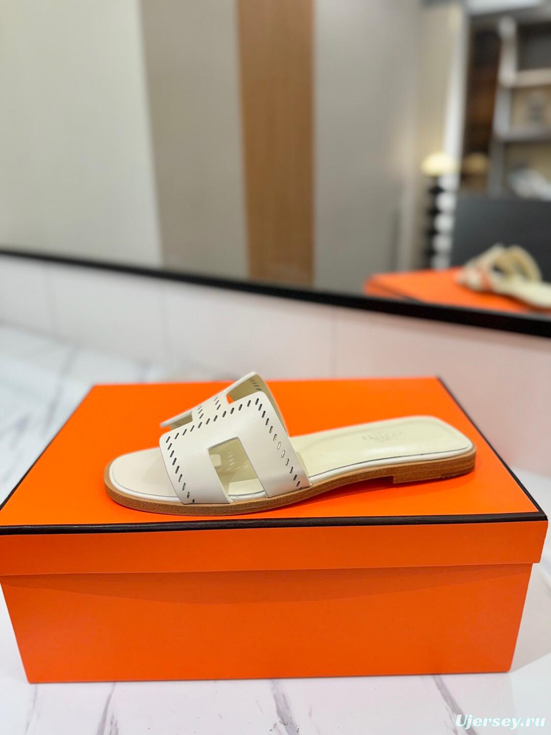 2025 Women Hermès White Leather Slippers KFY00260