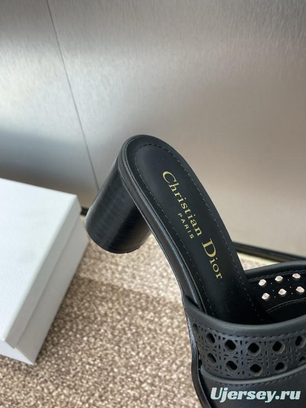 2025 Women Dior Black Leather Slippers KFY00310