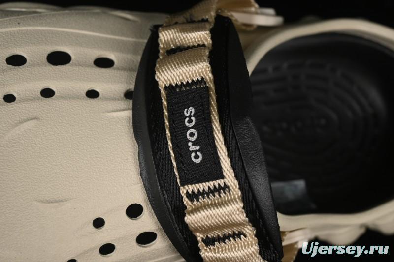 Crocs Bobs Flat Heel Closed Toe Slip-On Beach Clog Sandals