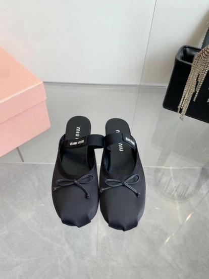 2025 Women Miu Miu Black Nylon Ballet Flats LY00380