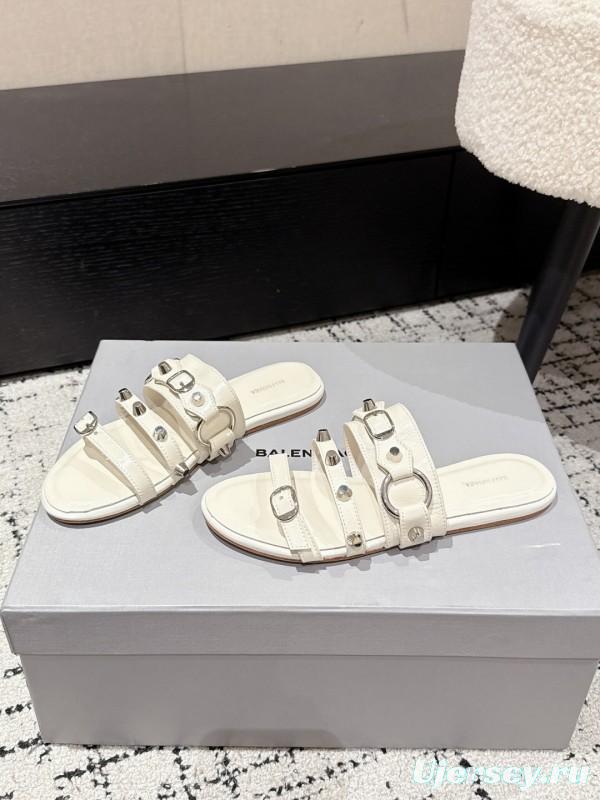 2025 Slippers Balenciaga White Leather Metal Studs KFY00289
