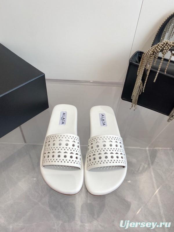 2025 Alaia White Leather Slippers KFY00280