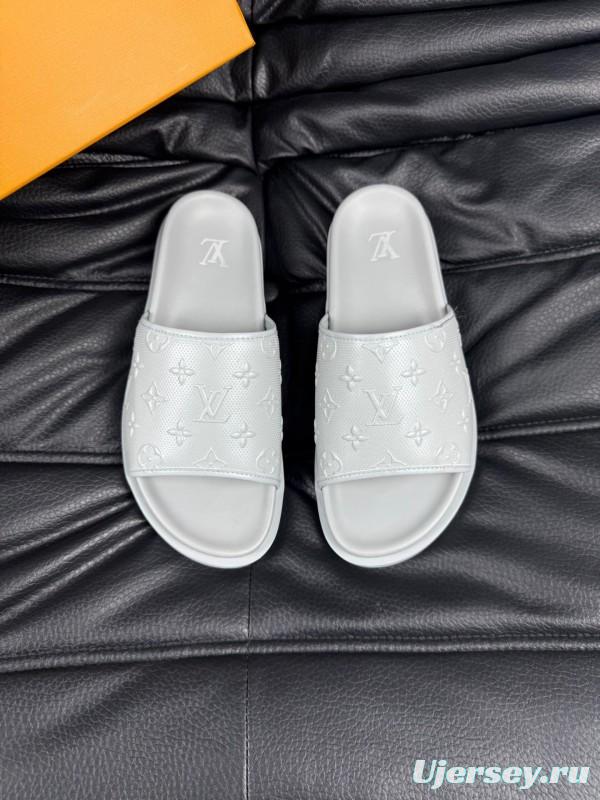 2025 Unisex Louis Vuitton White Leather Slippers AS00170