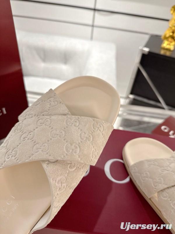 2025 Unisex Gucci Beige Suede Slippers Double G Embossed AS00240