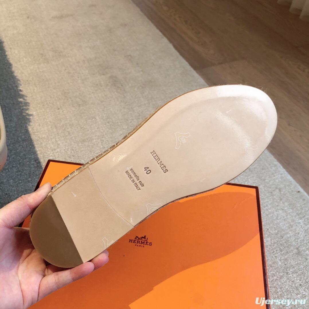 2025 Unisex Hermès Beige Suede Calfskin Loafers AS00380