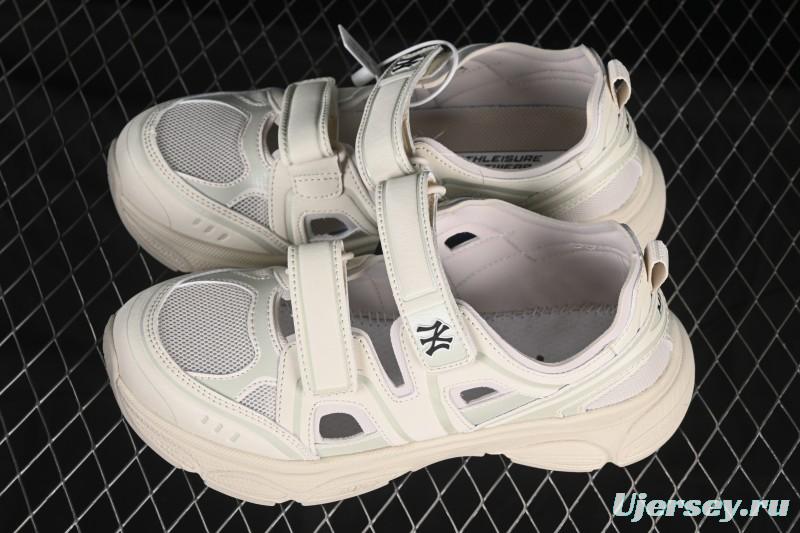 New York Yankees MLB Ace Runner Mask Jane Summer Casual Sandals - 3ASDACE5350CRS