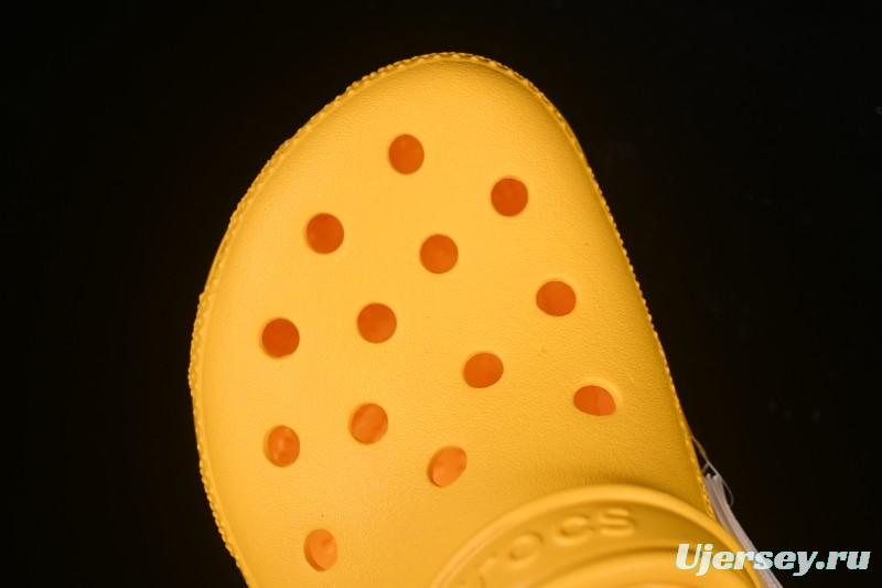 Crocs Classic Two-Way Beach Clog Sandals - B.D4