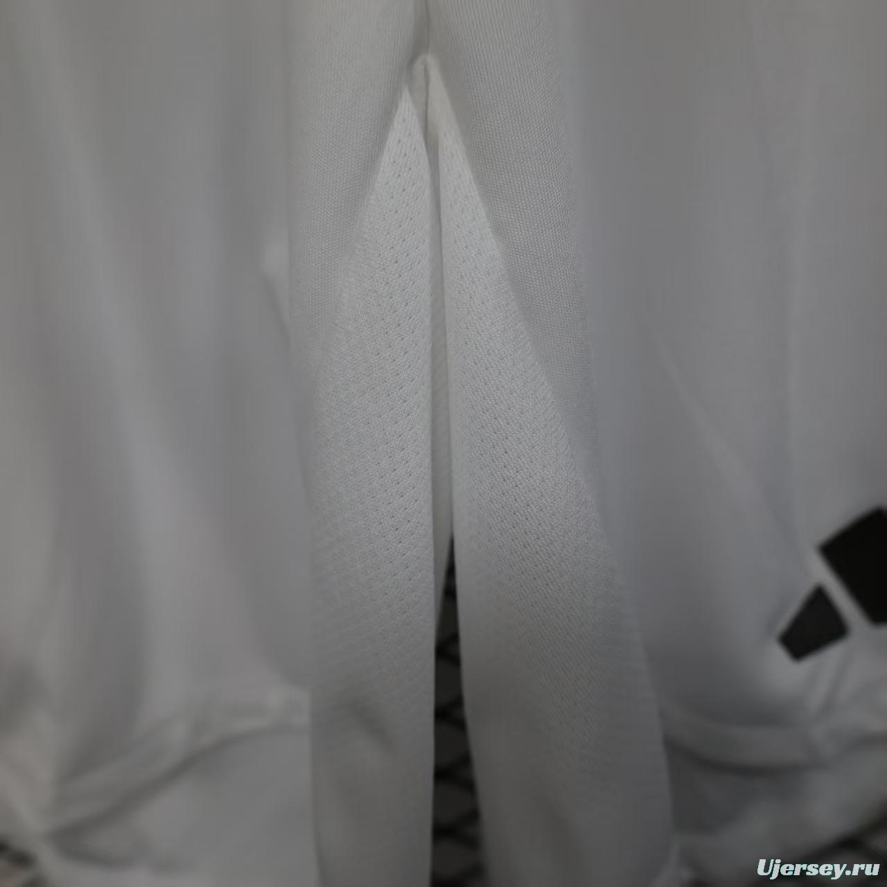 Player Version 25/26 Real Madrid Home Shorts