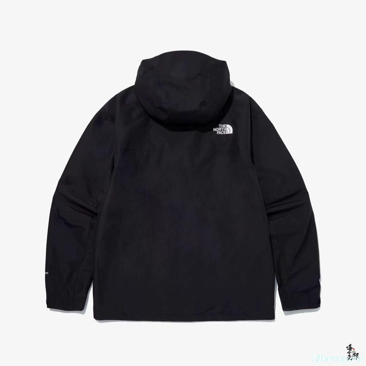 2025 The North Face Summit Series Technical Jacket - Cream/Black Colorblock with Dual-Zip Design