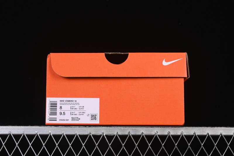 Nike Air Zoom Vomero 18 Cushioned Running Shoes - IH4454-001