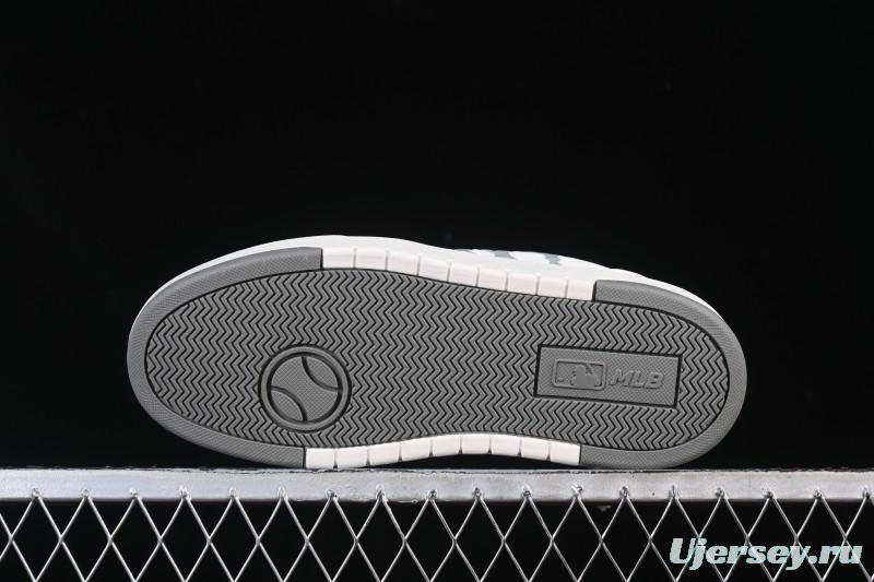 New York Yankees Bigball Chunky Embo Monogram Platform Sneakers - 3ASXE035N50GRS