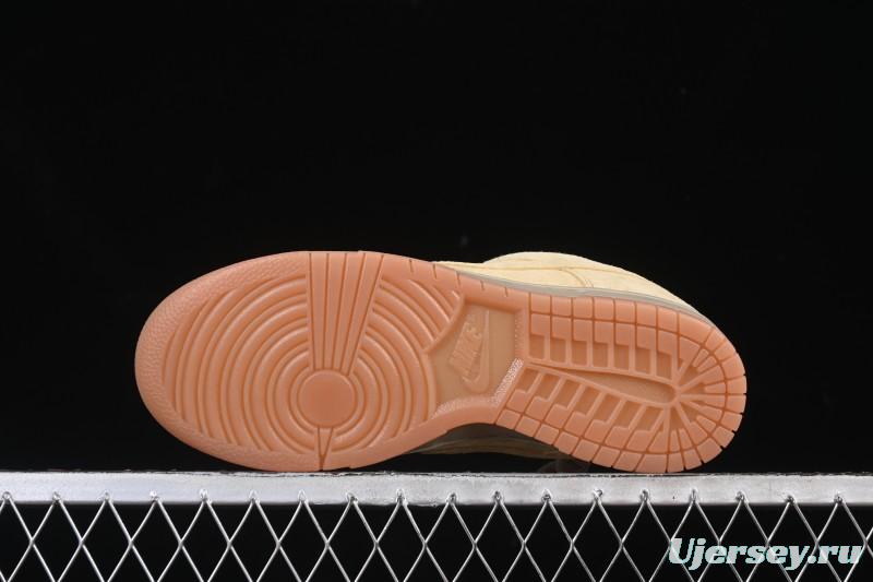 Nike SB Dunk Low Pro Skateboarding Shoes with Parachute Beige Design - HJ0367-200