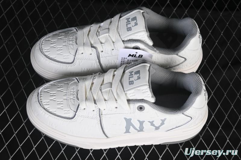 New York Yankees Bigball Chunky Embo Monogram Platform Sneakers - 3ASXE035N50GRS