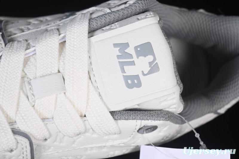 New York Yankees Bigball Chunky Embo Monogram Platform Sneakers - 3ASXE035N50GRS