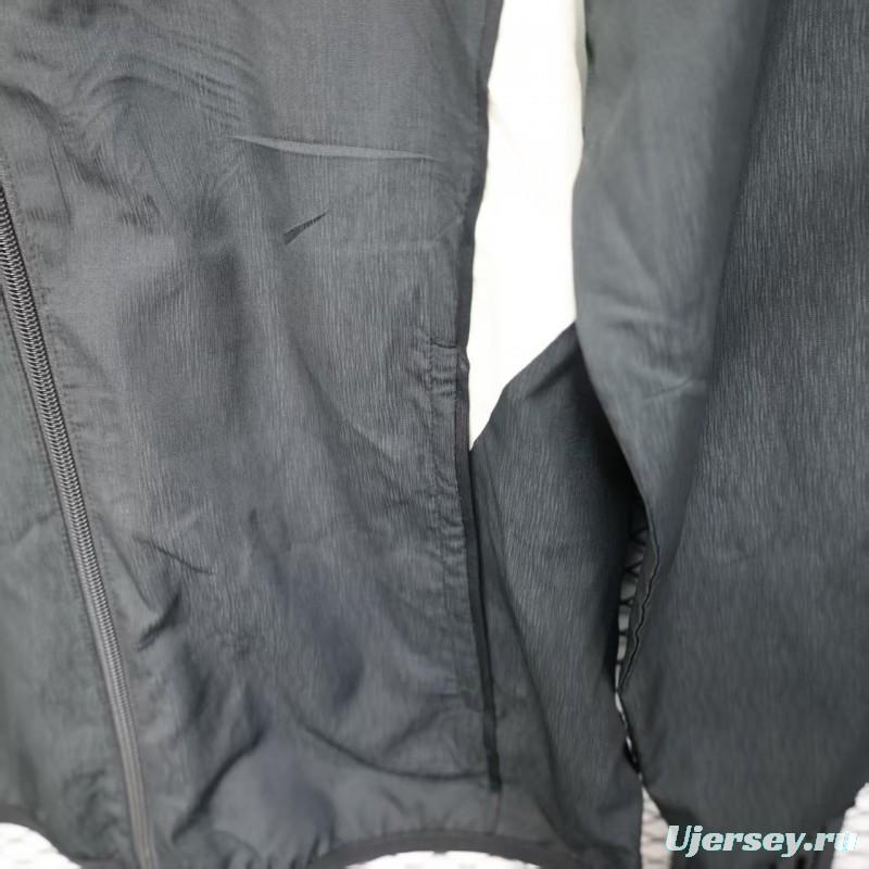 25/26 Liverpool Black Windbreaker (with Inner Lining)