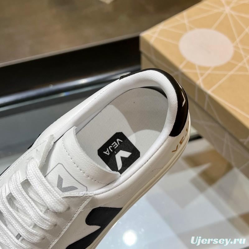 VEJA Classic White Sneakers V Logo Lace-Up Retro Flat Platform Casual Sports Shoes - LY00220/LY00230